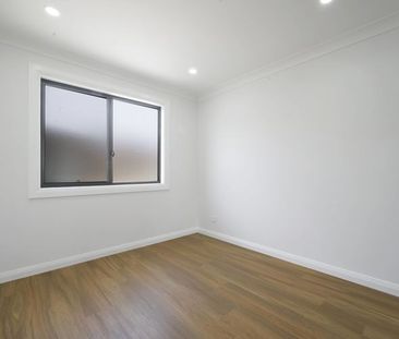 TWO BEDROOM GRANNY FLAT !!! - Photo 2