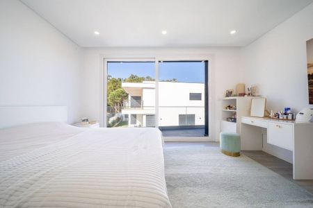 Luxury 5 bedroom Detached House for rent in Cascais, Portugal - Photo 2