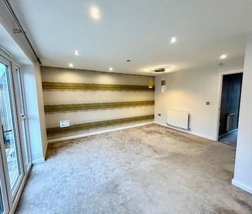 3 bedroom semi-detached house to rent - Photo 2
