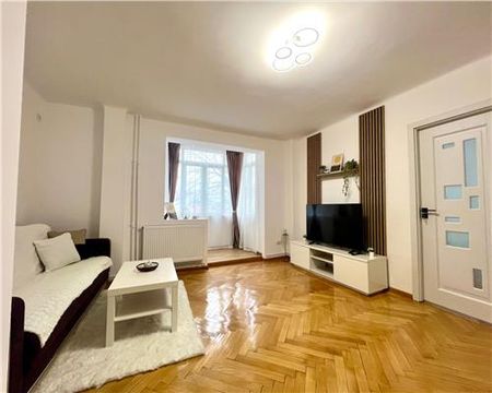 Apartament 2 camere, renovat, ultracentral, Ploiesti - Fotografie 2