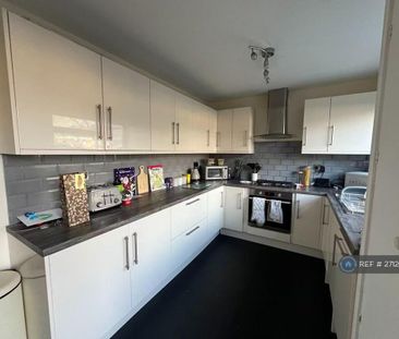 2 bedroom terraced house to rent - Photo 4