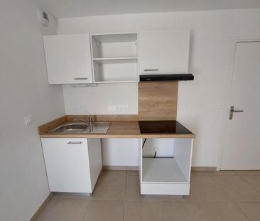 location Appartement T2 DE 32.96m² À NIMES - Photo 3