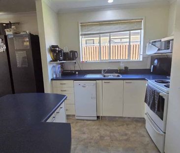 Location, Location – Easy Living in Woolston - Photo 3