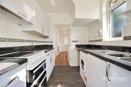 3 bedroom semi-detached house to rent - Photo 2