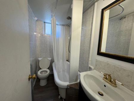 For Lease - 618 Brown's Line Unit# Basement, Toronto, Ontario - Photo 4