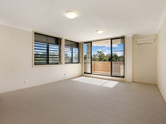 Luxury Three Bedroom Apartment in the Heart of Parramatta CBD - Photo 1