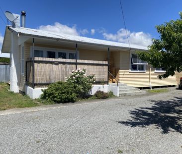 3 Bedroom Home in Redwoodtown - Photo 5