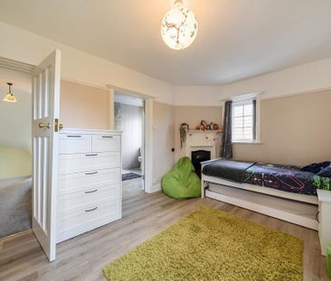 4 bedroom detached house to rent - Photo 6