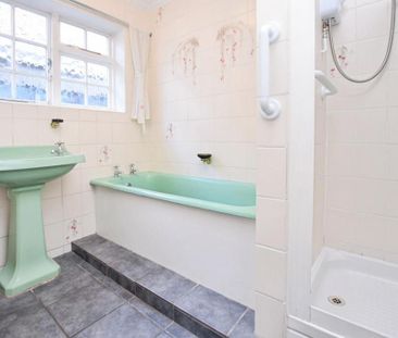 4 bedroom chalet to rent - Photo 2