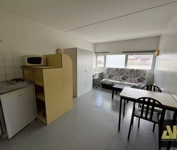 HYPER CENTRE/SAINT-MICHEL - T1 MEUBLE - ASCENSEUR - Photo 2