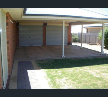 4 Mcegan Court, Evanston Park, SA 5116 - Photo 5