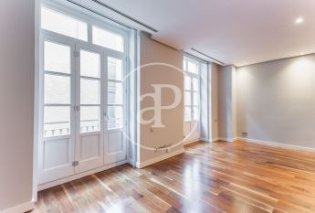 Flat for rent with Terrace in San Francesc (Valencia)