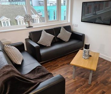 1 bedroom in a house share to rent - Photo 2