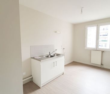 T3 de 71 m² – Lumineux avec balcon proche du tram de Joué - Photo 4