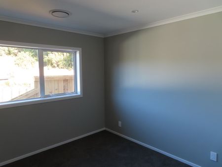 WAINUIOMATA LIVING! - Photo 3