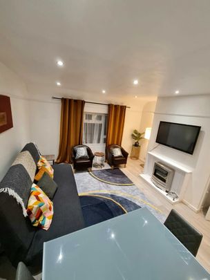 2 Bed Flat, Parish Lane, SE20 - Photo 1