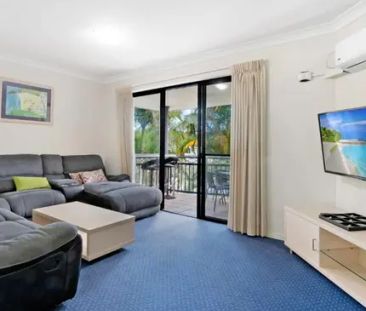 Fully Furnished Light & Bright Unit - Photo 3