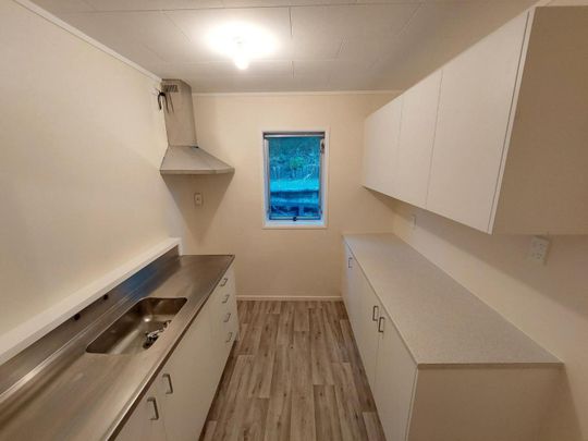 One Bedroom Unit in Blagdon - Photo 1