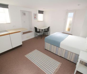 9 bedroom house share to rent - Photo 2