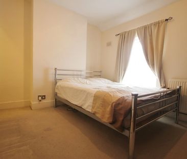 Station Road, Hounslow, Middlesex,TW3 - Photo 3