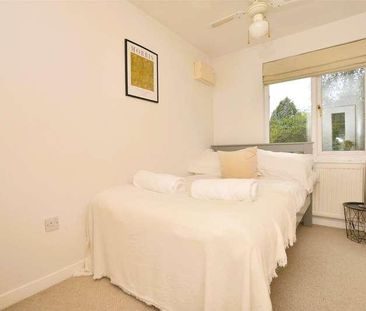 Altdam Farm, Park View Road, Redhill, Surrey, RH1 - Photo 4