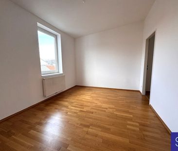 Provisionsfrei: Schöne 57m² DG-Wohnung mit Einbauküche und Lift - 1... - Photo 6