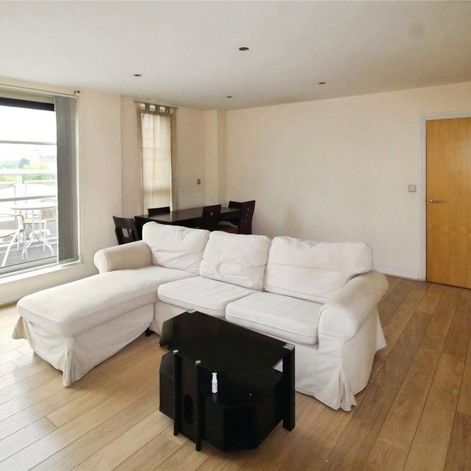 1 bedroom flat to rent - Photo 1