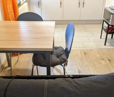 Charming 1.5 room apartment in Central Dietikon (Zürich) - Photo 2