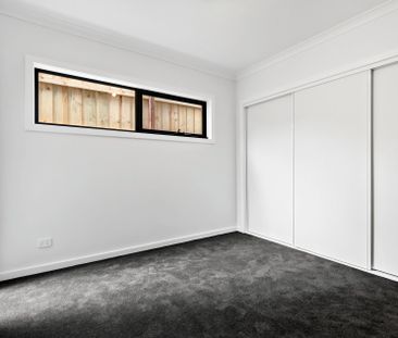 2 Lotus Close, Mooroolbark - Photo 5
