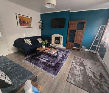3 Bed Semi-Detached House, Manchester, M11 - Photo 1
