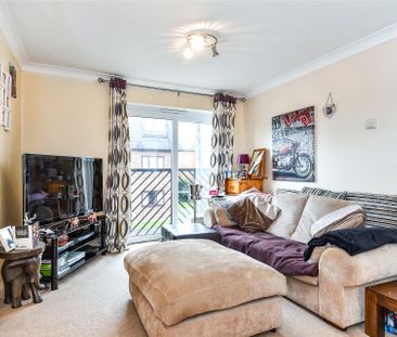 1 bedroom Flat in Oakfields, Camberley - Photo 2