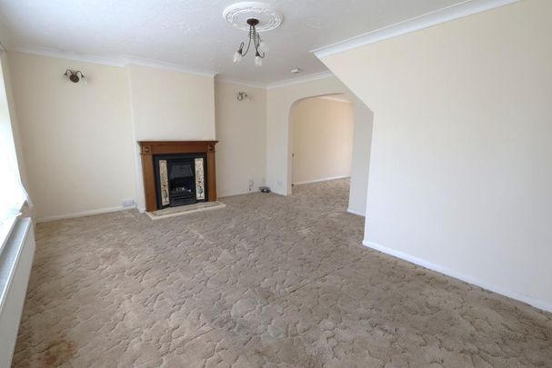 4 bedroom detached house to rent - Photo 1