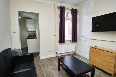 38 Leopold Street - Photo 2