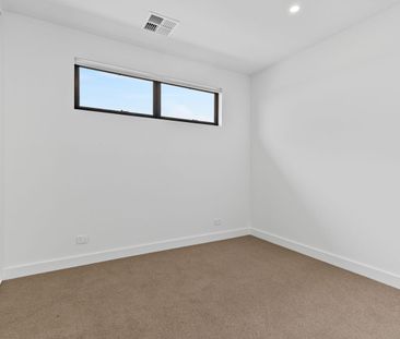 When only brand new will do - Photo 1