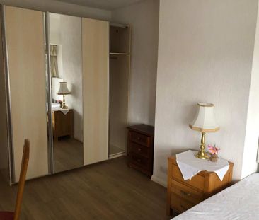 3b1b, St Nicholas Avenue, RM12 4PR Room 1 Room 2 - Photo 5