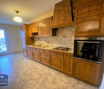 Location Appartement 4 pièces 86m² CHATEAUROUX 36000 - Photo 5