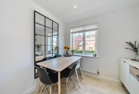 3 bedroom semi-detached house to rent - Photo 2