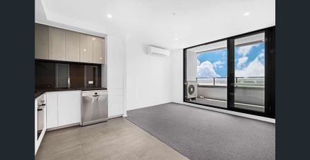 Ideal location for this one-bedroom unit in Footscray! - Photo 3