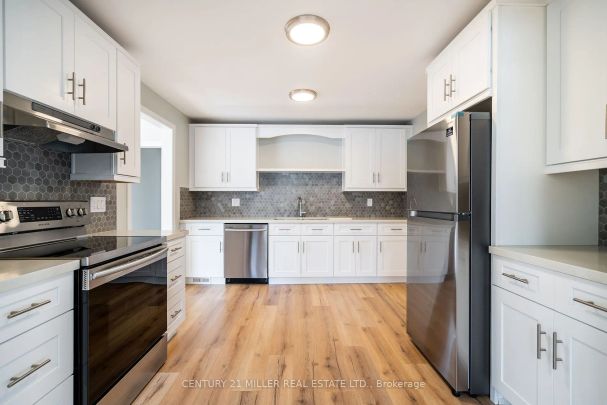 Detached Home For Lease | W9254638 - Photo 1