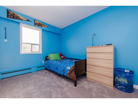 Rancher Home in Peaceful Neighbourhood - Photo 3