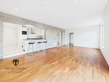 Luxurious living dream with lake view - Photo 3