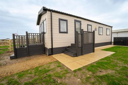 2 bedroom property to rent - Photo 3