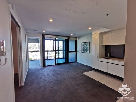 UNFURNISHED APARTMENT 2 BED, 1 BATH, 1 CAR SPACE ON 50 HUDSON ROAD ALBION QLD 4010 - Photo 3