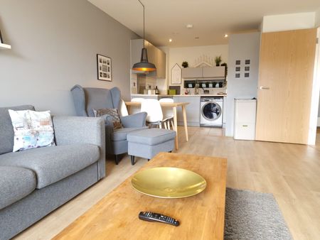 2 Bedroom Home – Medium Let - Photo 2