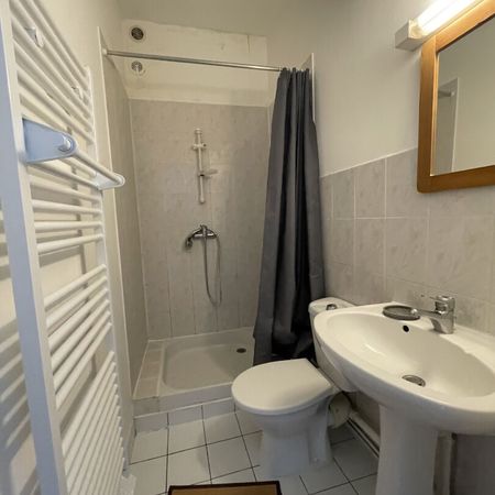 Location Appartement 2 pièces 26m² - Photo 3