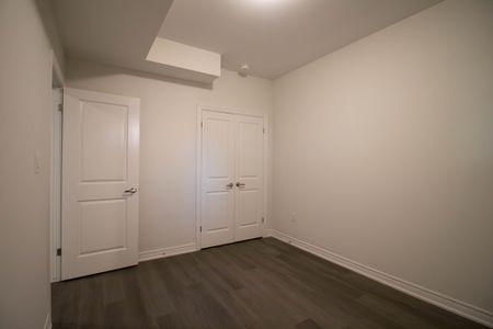 **GORGEOUS** 1 BEDROOM LOWER UNIT IN ST. CATHARINES!! - Photo 4