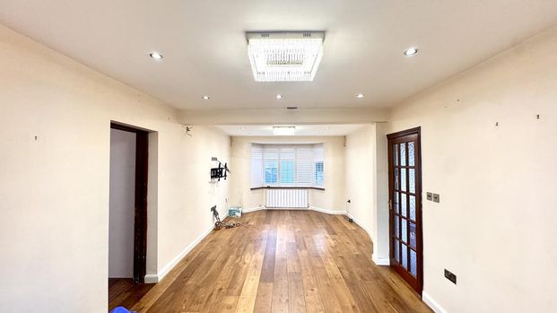 4 bedroom terraced house to rent - Photo 1