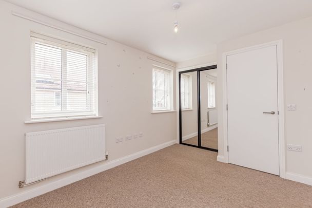 Augustan Road, Chesterton - Photo 1