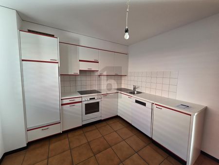 TRANQUILLO E SOLEGGIATO IN POSIZIONE STRATEGICA - Photo 2