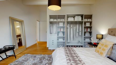 Ein­zig­ar­ti­ge Dach­ge­schoss­woh­nung im Ei­gen­tums­stan­dard - Photo 5